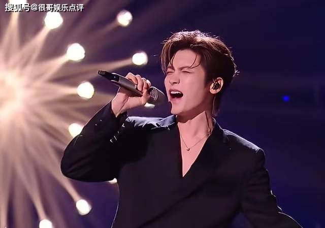全开麦舞台惊艳全场,侯明昊以超五成票数突围,打破演员跨界偏见封面图
