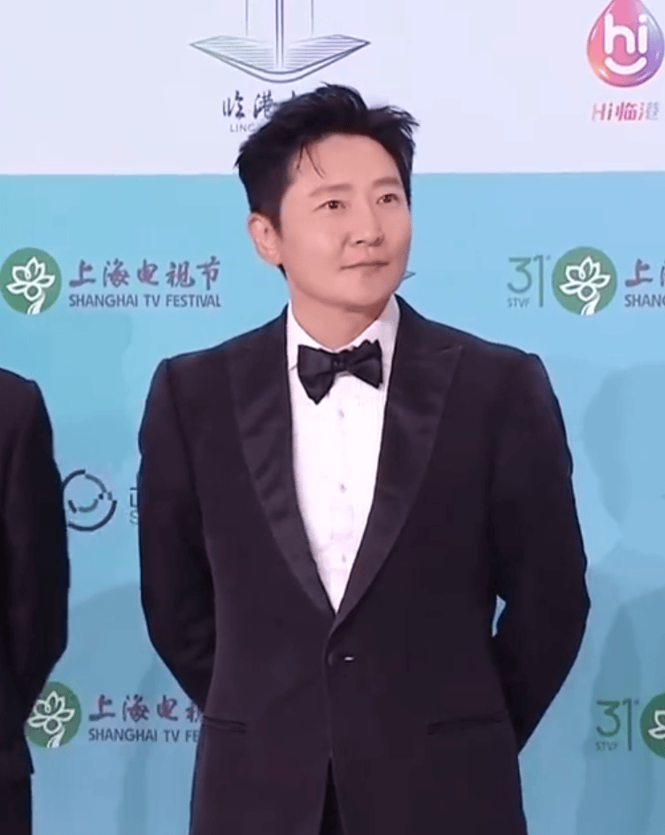 郭京飞笑称角逐白玉兰最佳男主角没有压力：因为不可能封面图