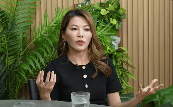 康子妮回应与林晓峰离婚:两个人要走的路不一样封面图