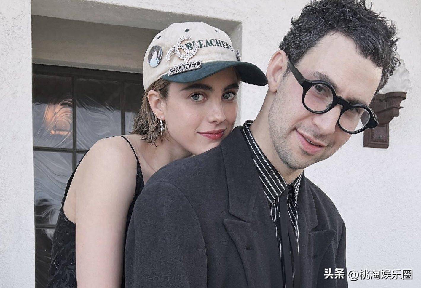 婚礼照片全删！好莱坞女星玛格丽特·库里与格莱美制作人正式分居封面图