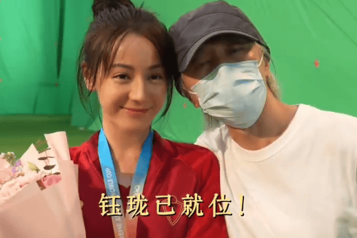 迪丽热巴为拍《功夫女足》提前做体能训练：没想过能演周星驰的电影封面图